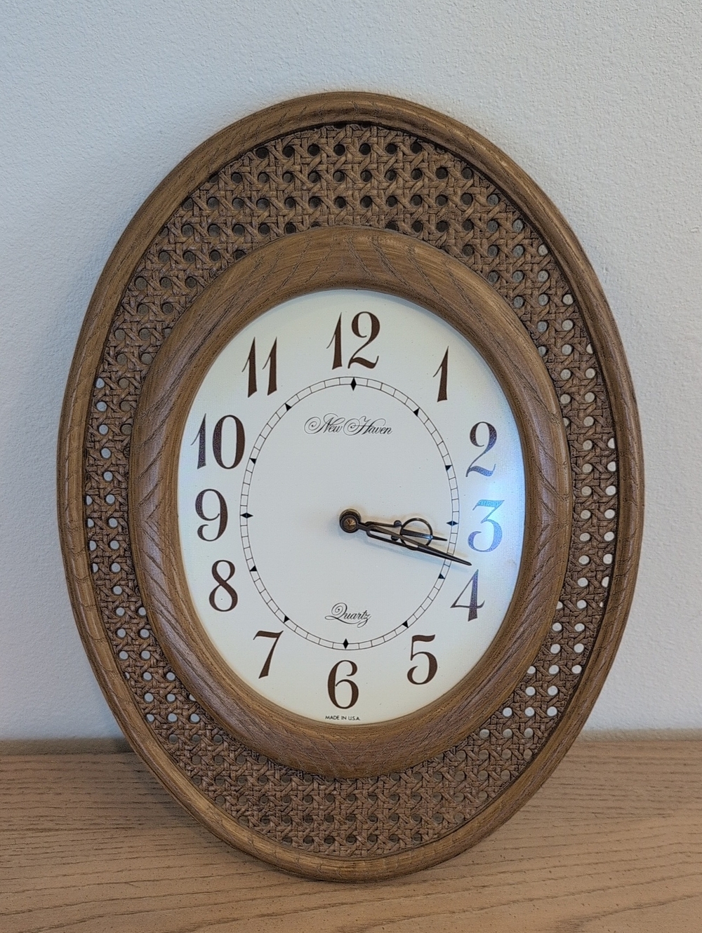 VTG New Haven Oval Wall Clock Faux Cane Wicker Molded Plastic USA 17”